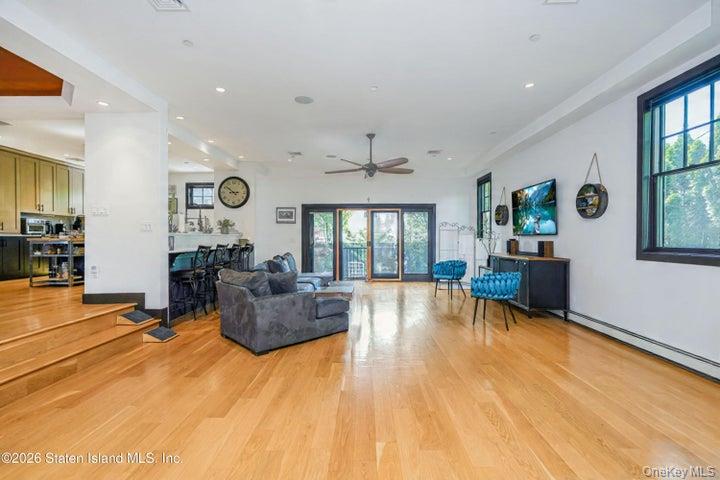 100 Hull Ave Property Photo 6