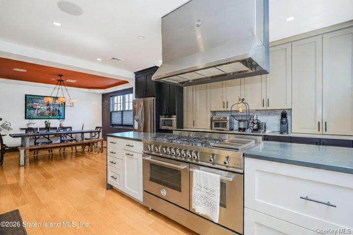 100 Hull Ave Property Photo 12