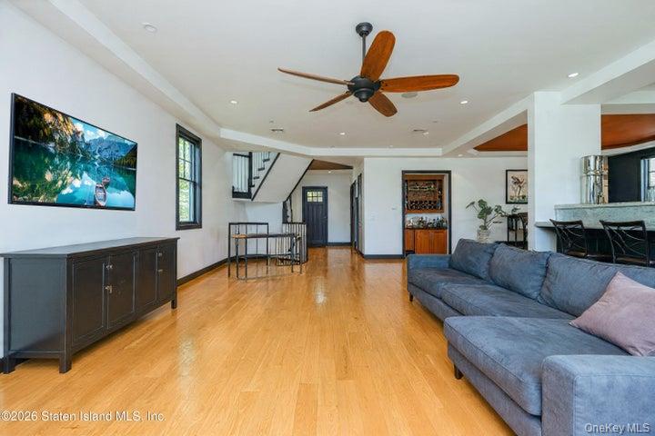 100 Hull Ave Property Photo 14