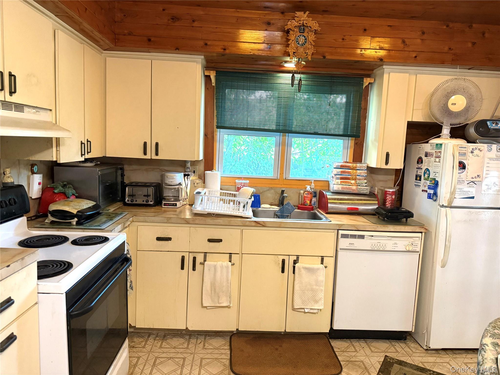 70 Brushwood Drive Property Photo 4