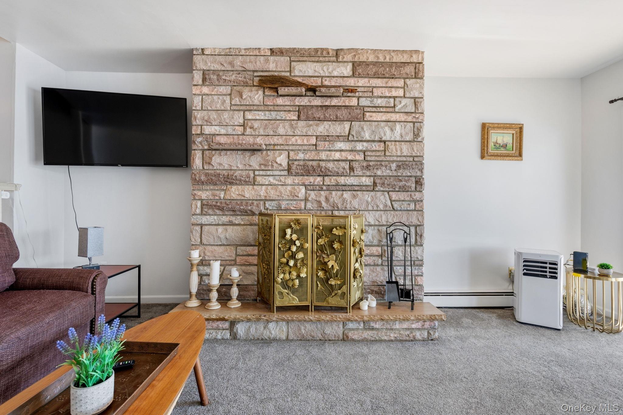 194 Jersey Avenue E Property Photo 13