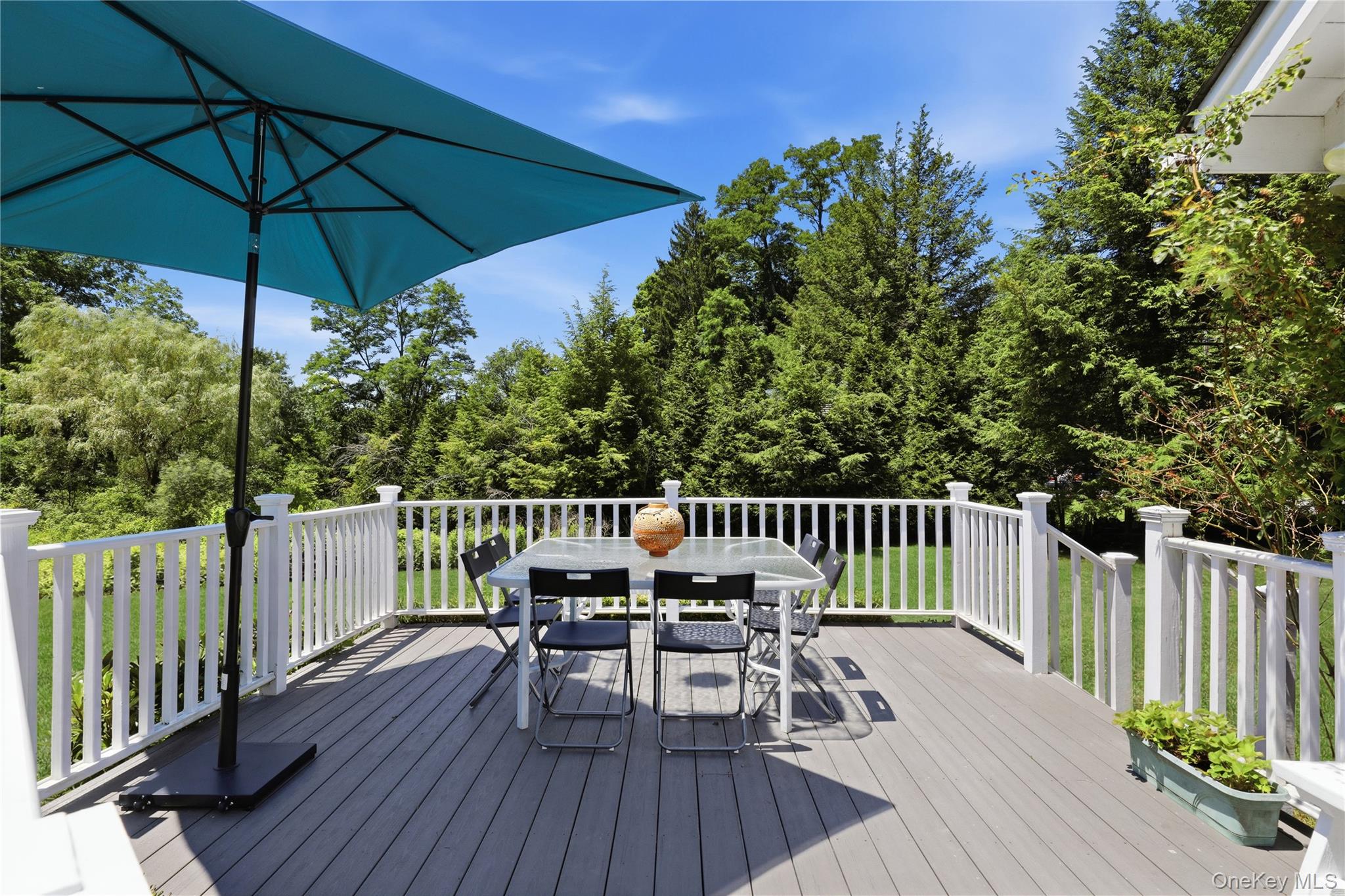 189 Pound Ridge Road Property Photo 13