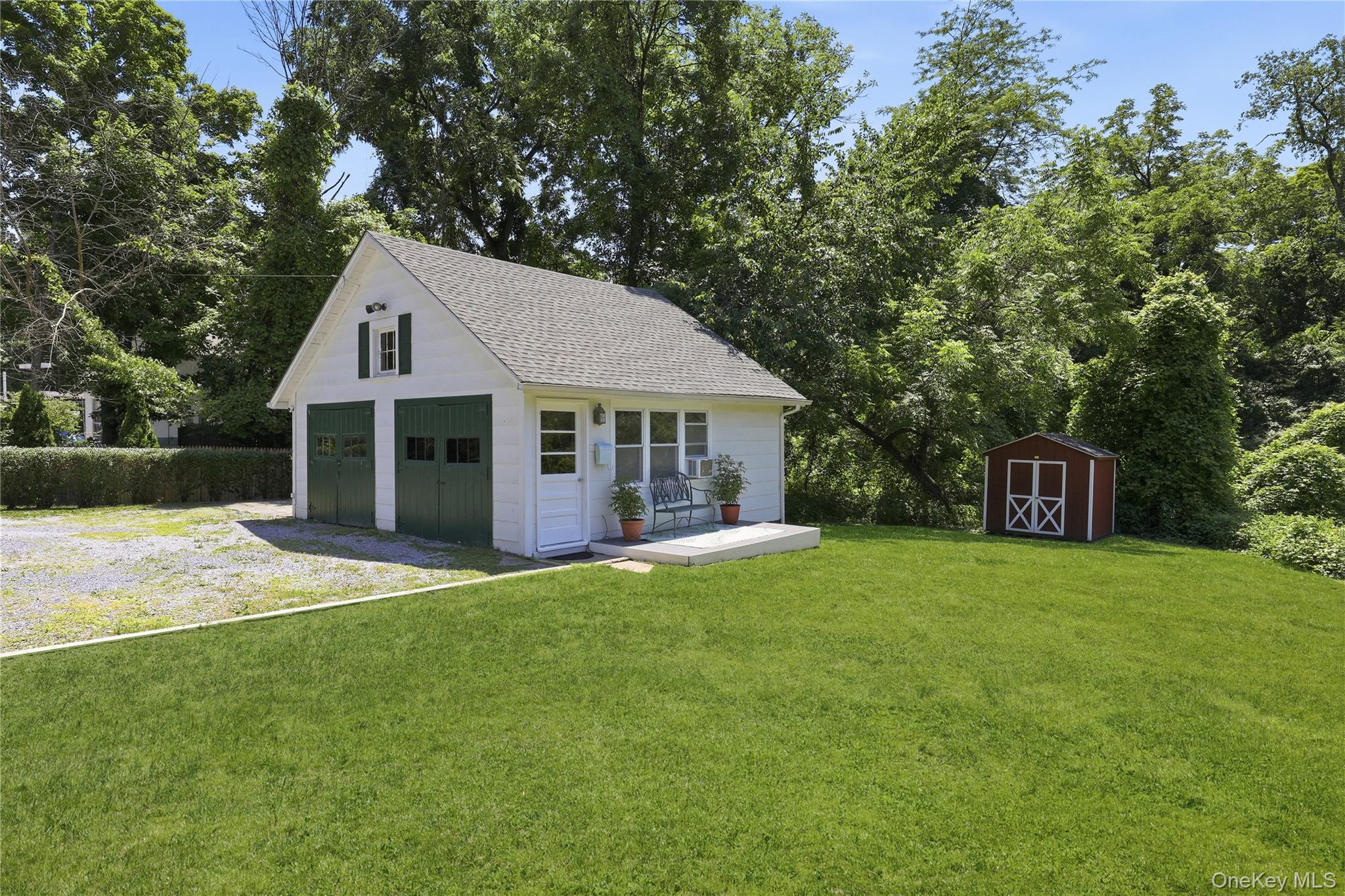 189 Pound Ridge Road Property Photo 15