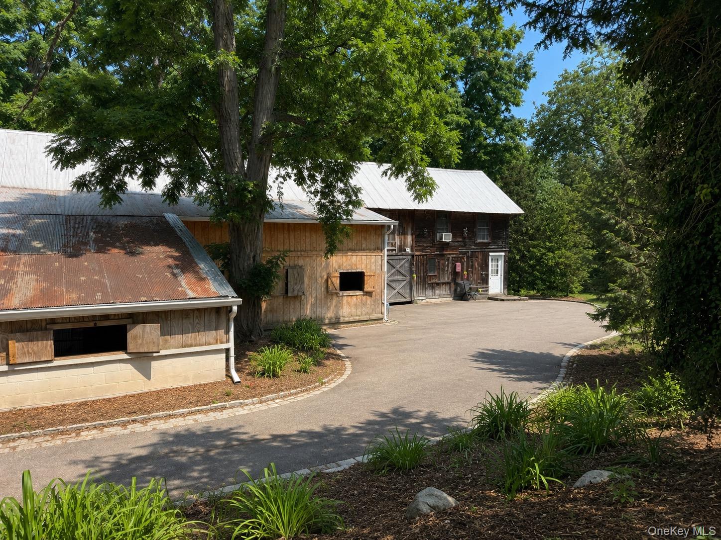 386 Bread And Cheese Hollow Road Property Photo 3