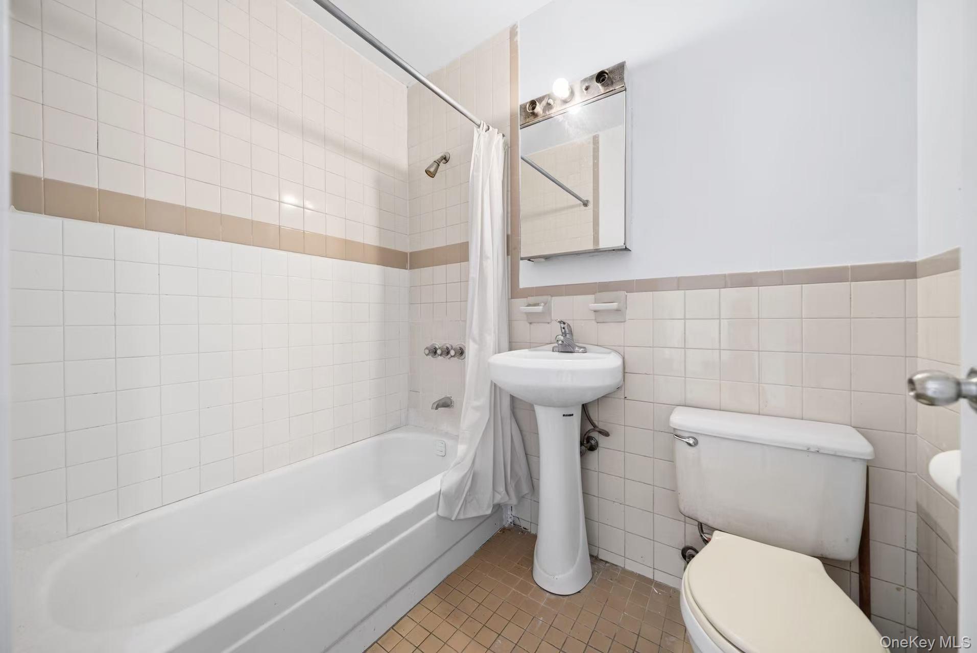 42-60 Colden Street 4a Property Photo 9