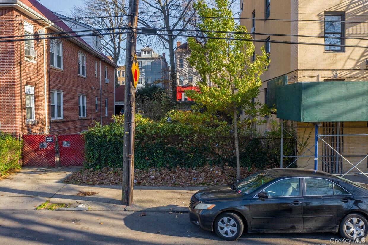 3754 Bronx Boulevard Property Photo 1