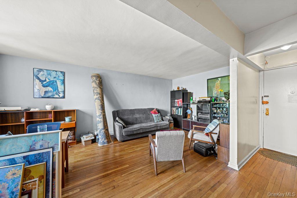 31-85 Crescent Street 608 Property Photo 5