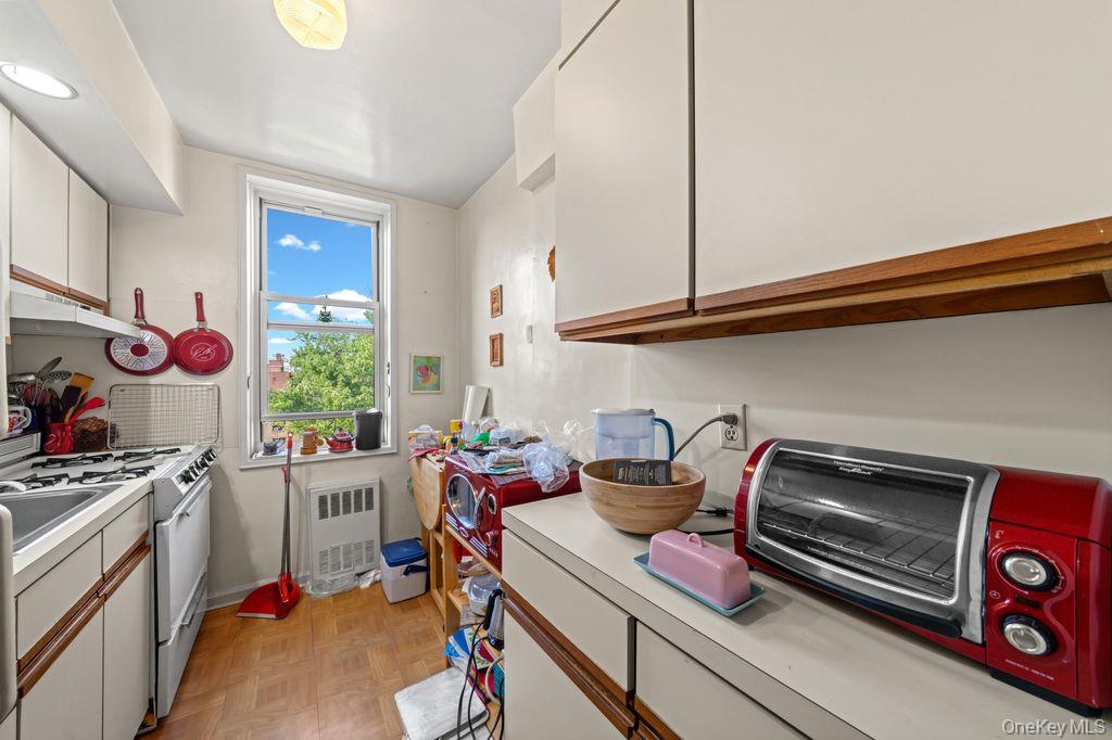 31-85 Crescent Street 608 Property Photo 6