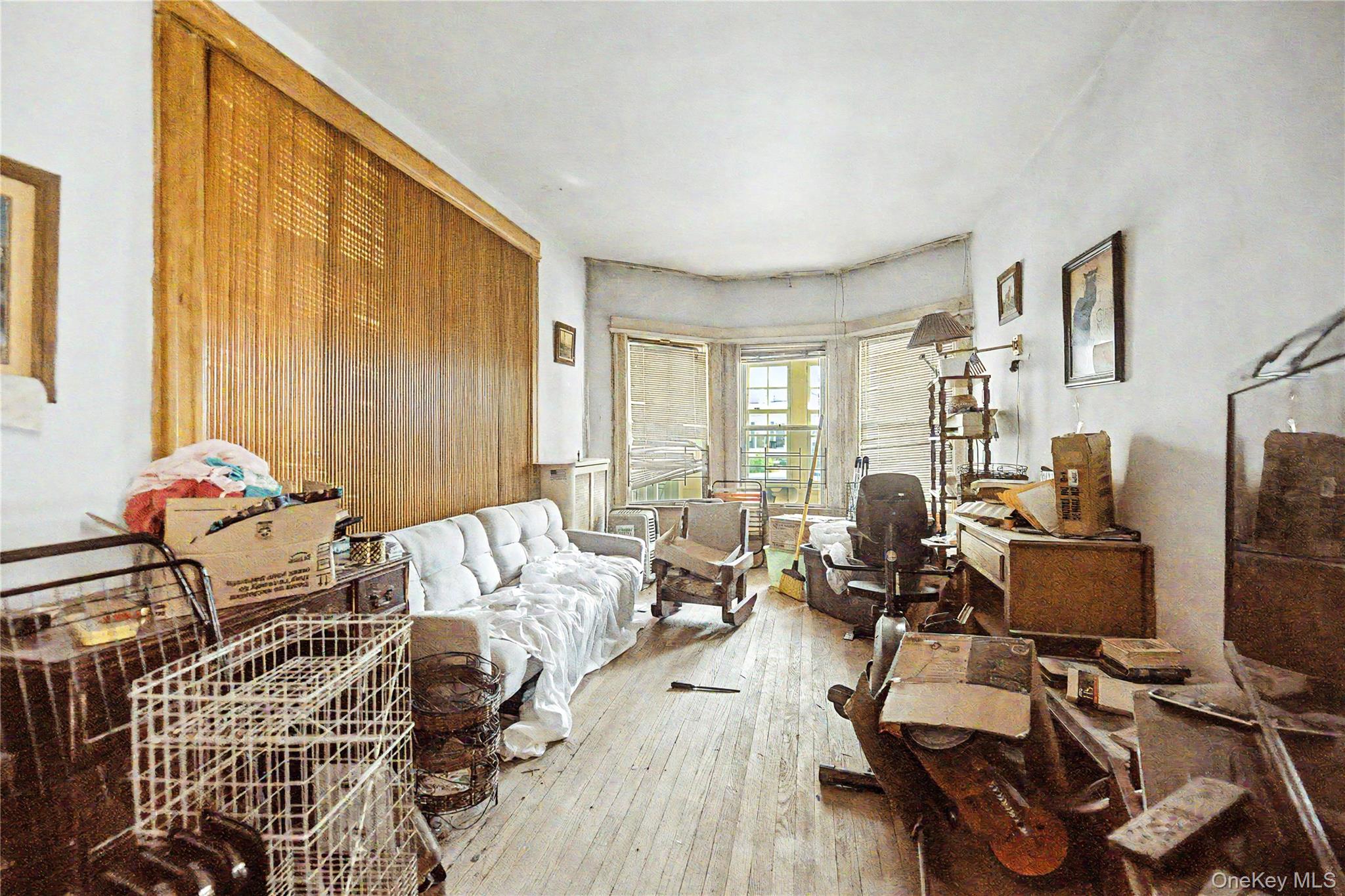 342 E 5th Street Property Photo 5