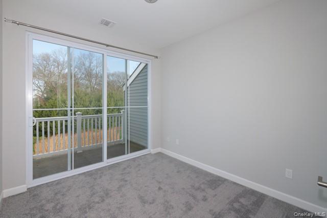 300 Sutton Court 38 Property Photo 6