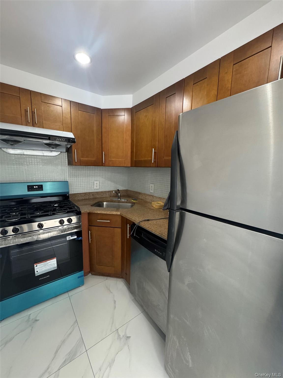 38-34 Parsons Boulevard Ph-d Property Photo 2
