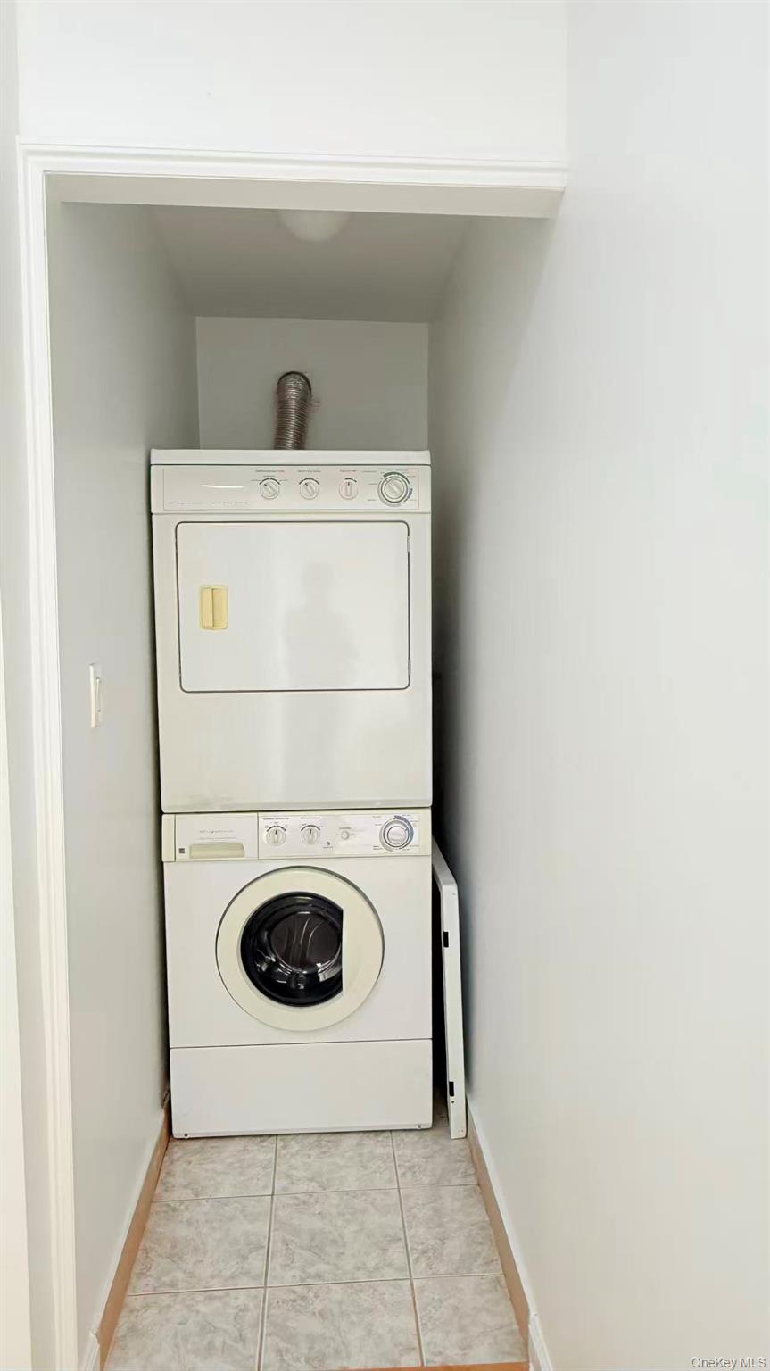 38-34 Parsons Boulevard Ph-d Property Photo 5