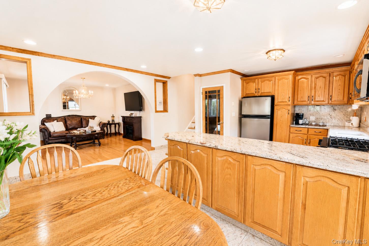 688 Pleasantview Court Property Photo 12