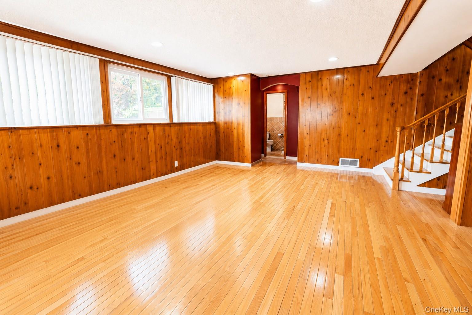 688 Pleasantview Court Property Photo 23