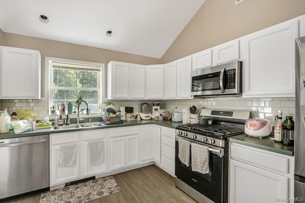 13 Jodphur Lane Property Photo 10