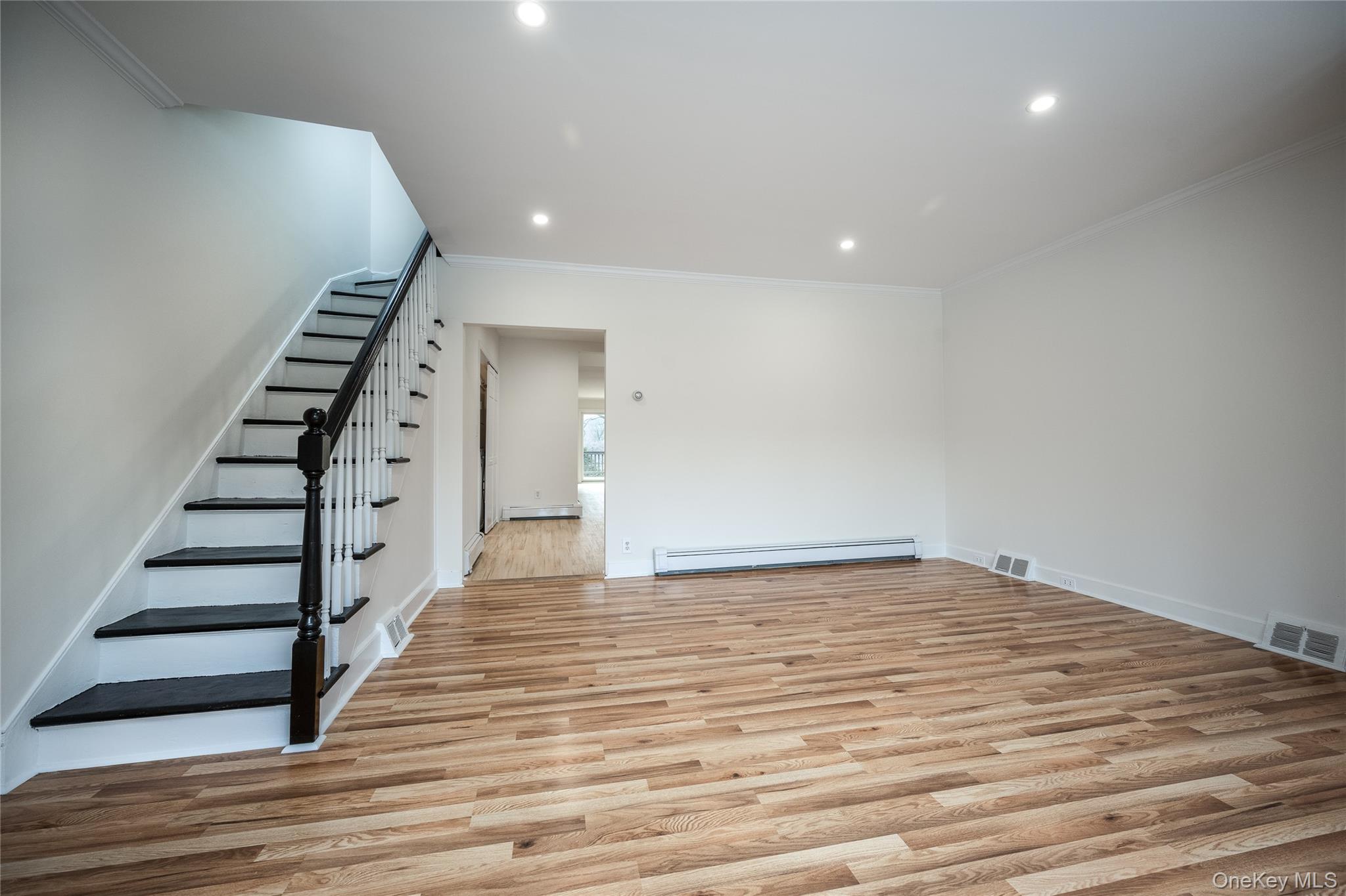 14 Deane Place Property Photo 6