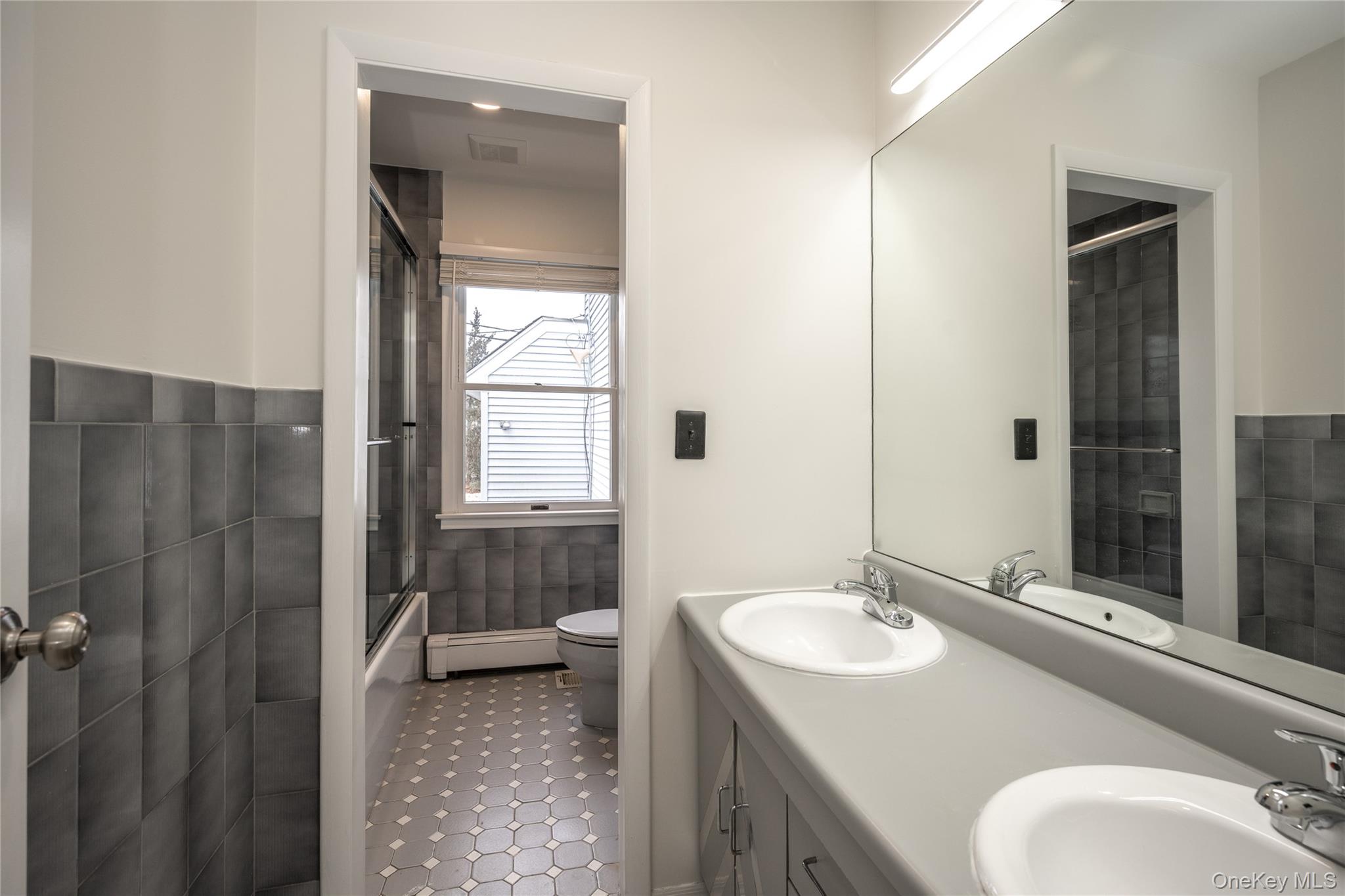 14 Deane Place Property Photo 27