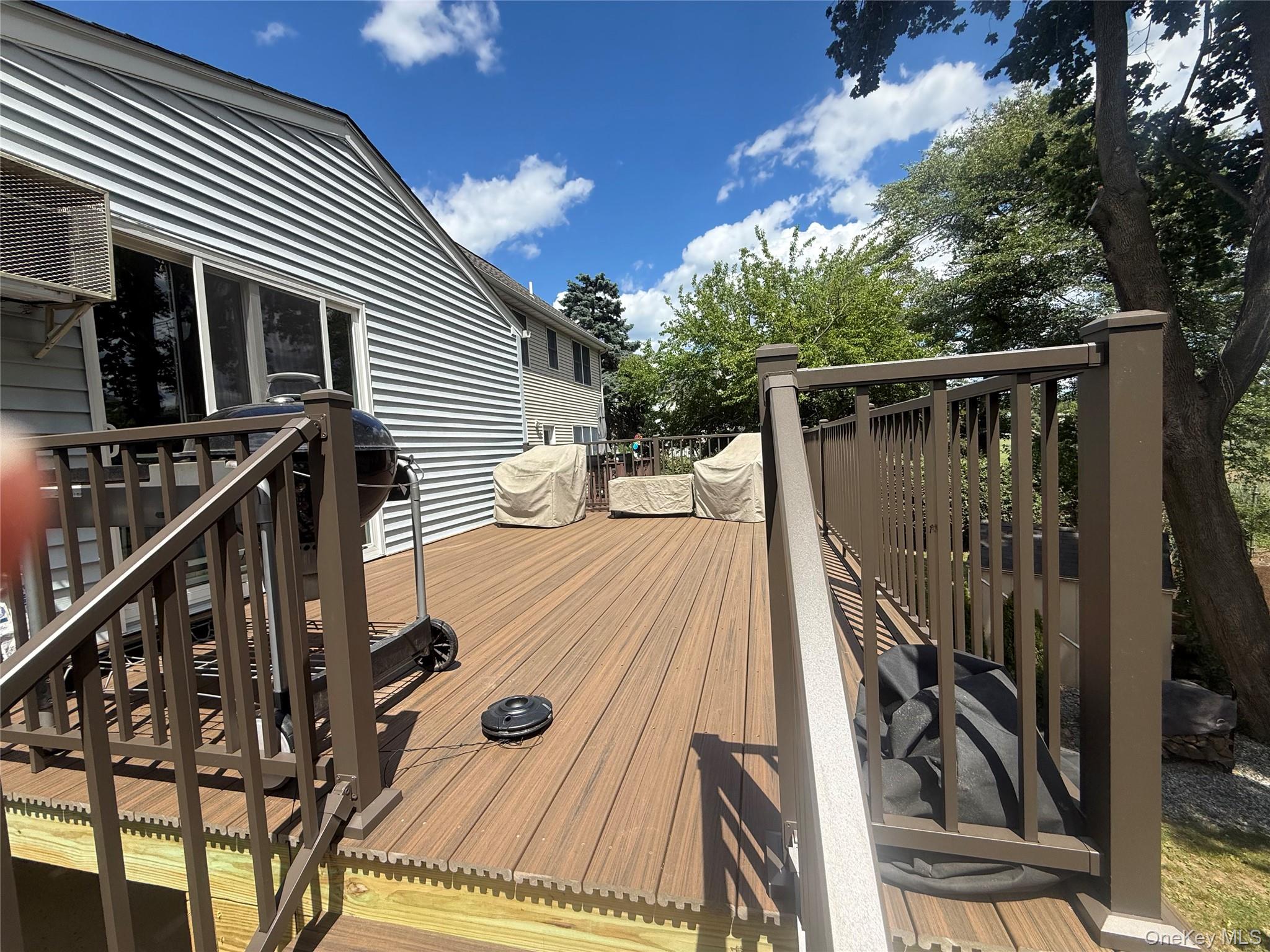 14 Deane Place Property Photo 36
