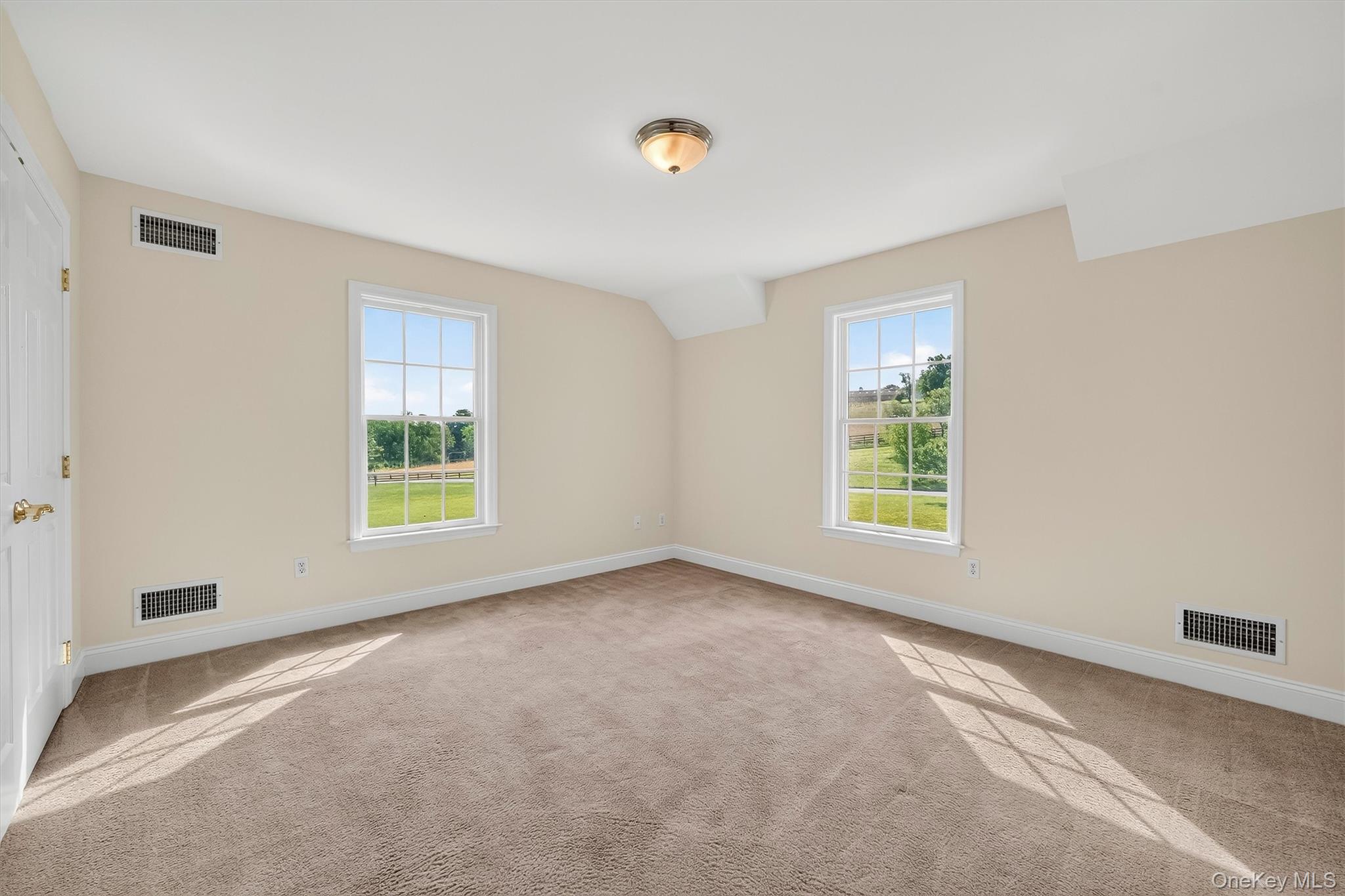 6 Dorian Way Property Photo 28