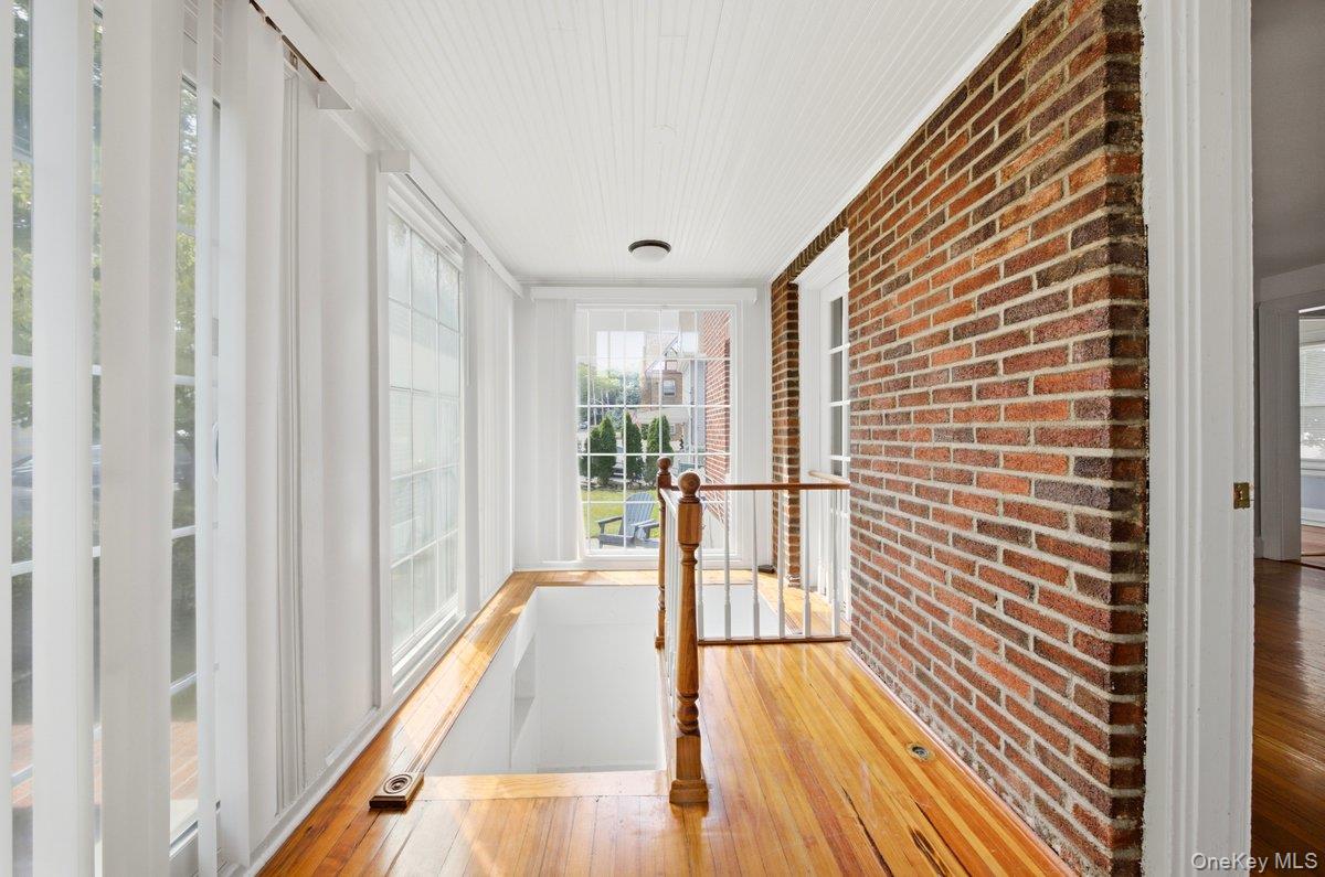 21 Crescent Place Property Photo 6
