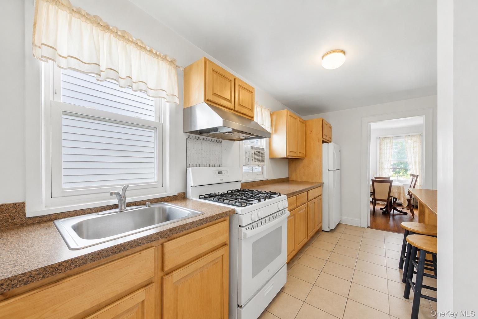 21 Crescent Place Property Photo 8