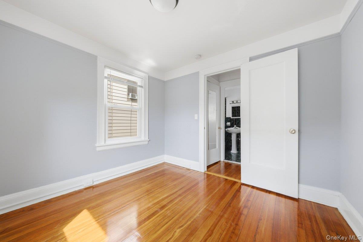 21 Crescent Place Property Photo 34