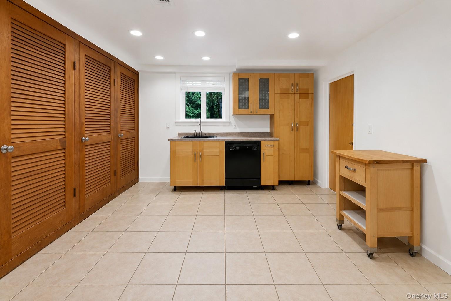 236 Westlake Drive Property Photo 34