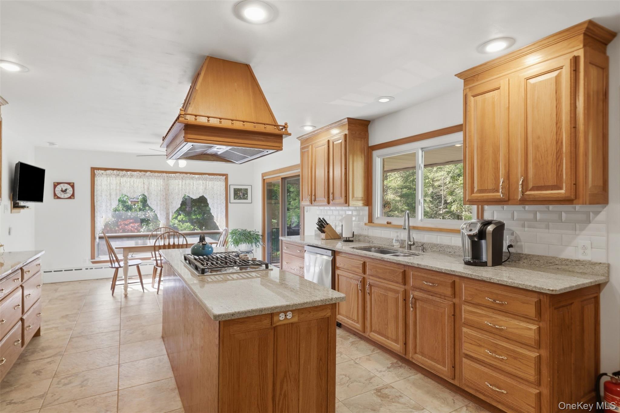16 Buena Vista Point Property Photo 11