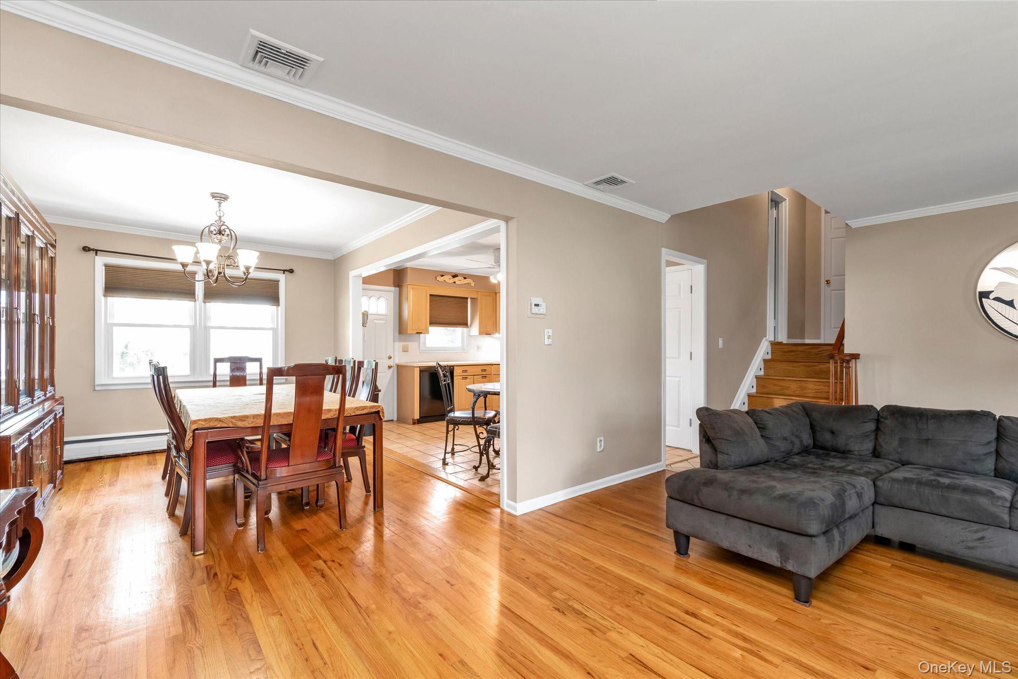 2832 Court Street Property Photo 5