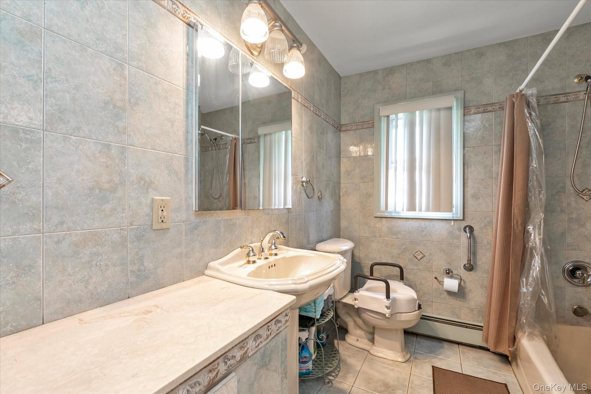 2832 Court Street Property Photo 14