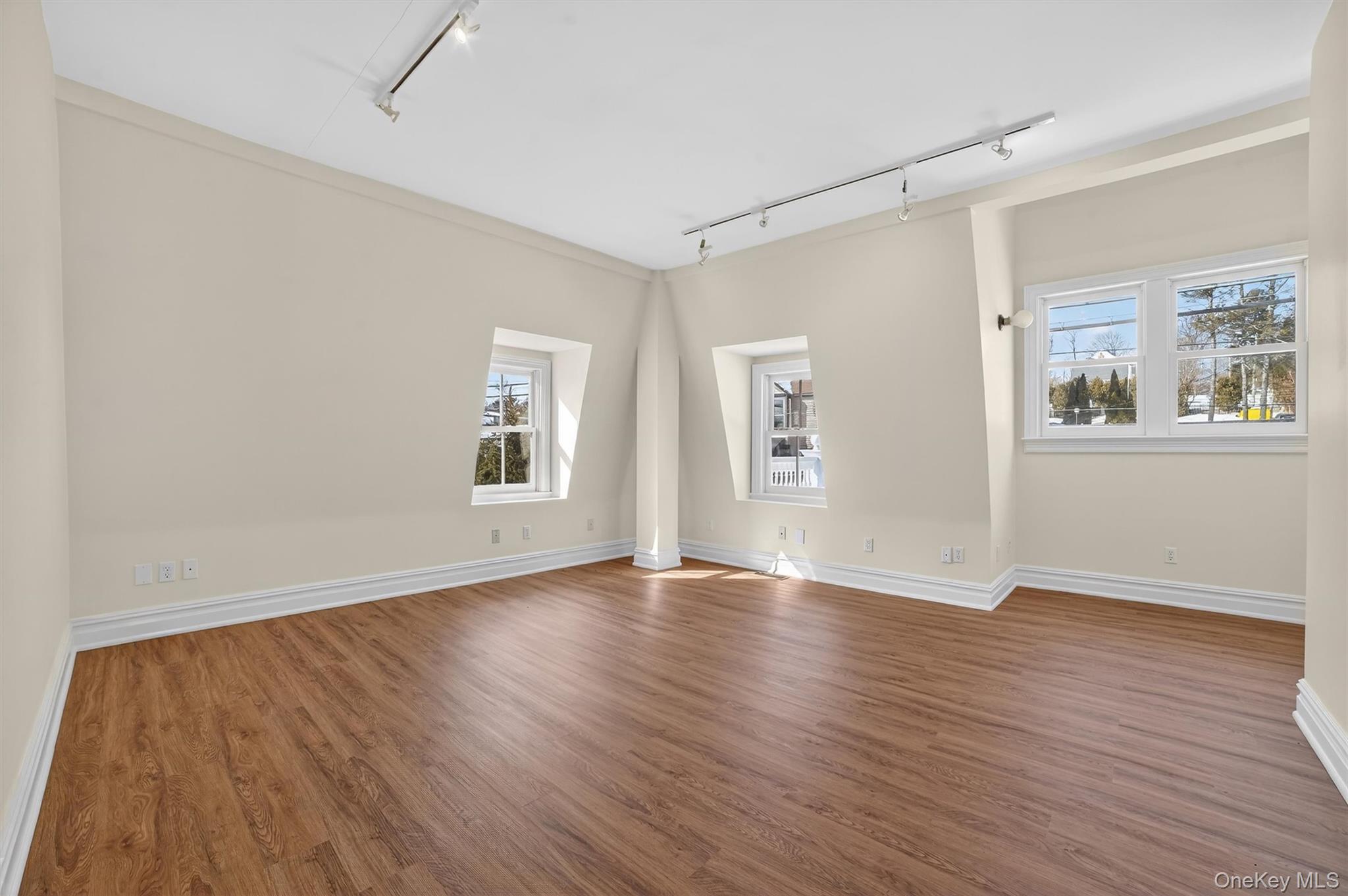 470 Main Street Building #17 Property Photo 13