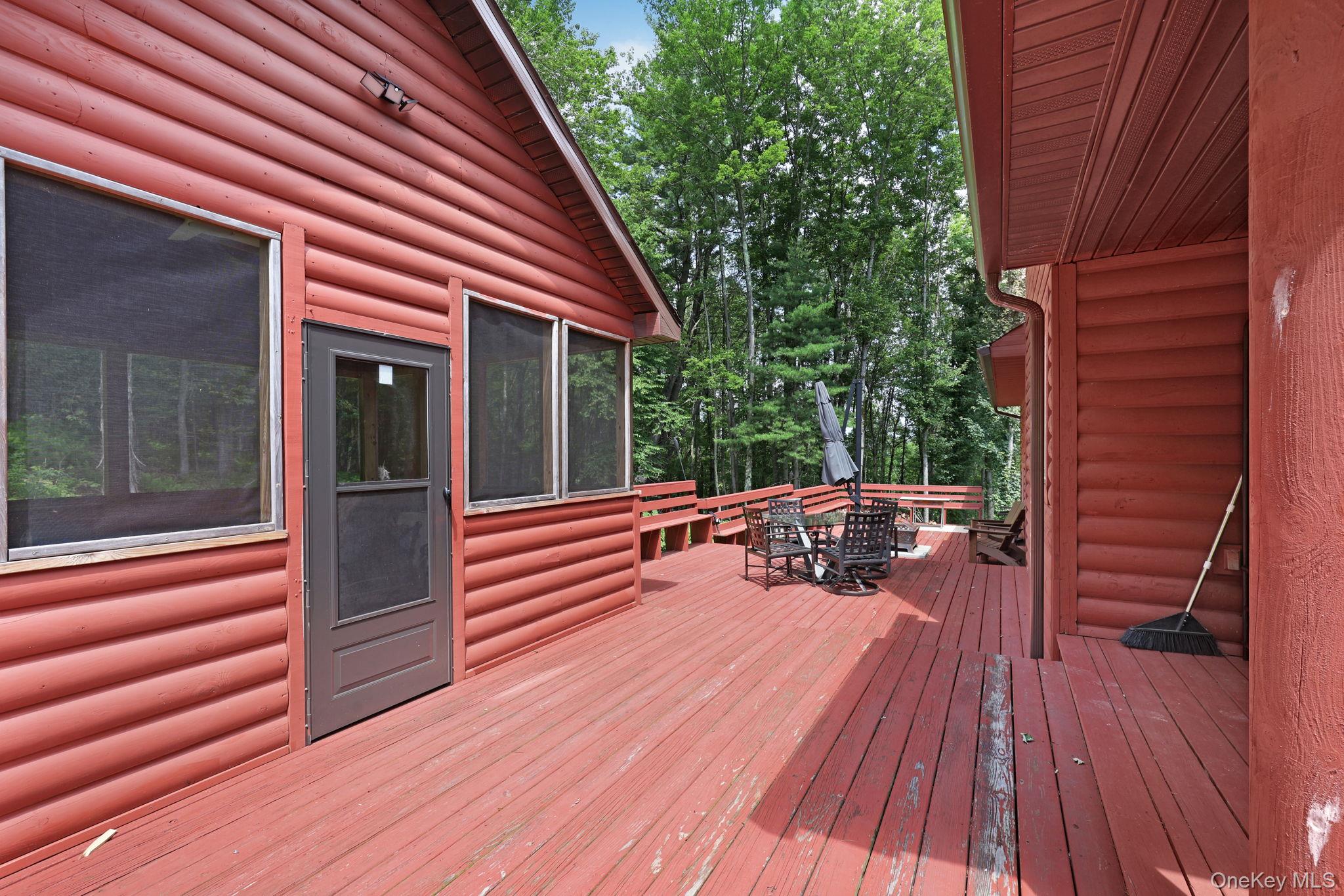 993 Hurd Road Property Photo 6