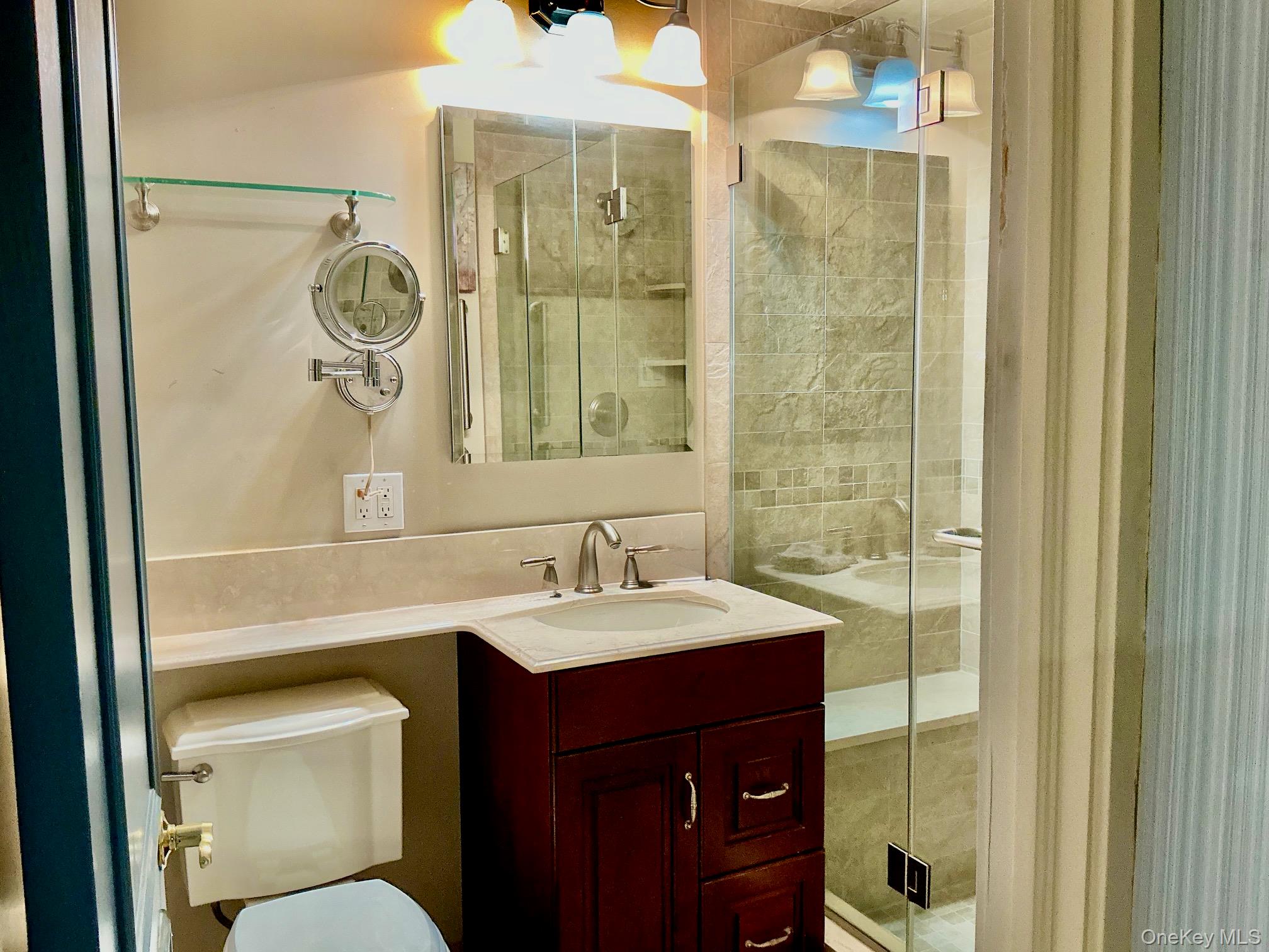 26910 Grand Central Parkway 28g Property Photo 9