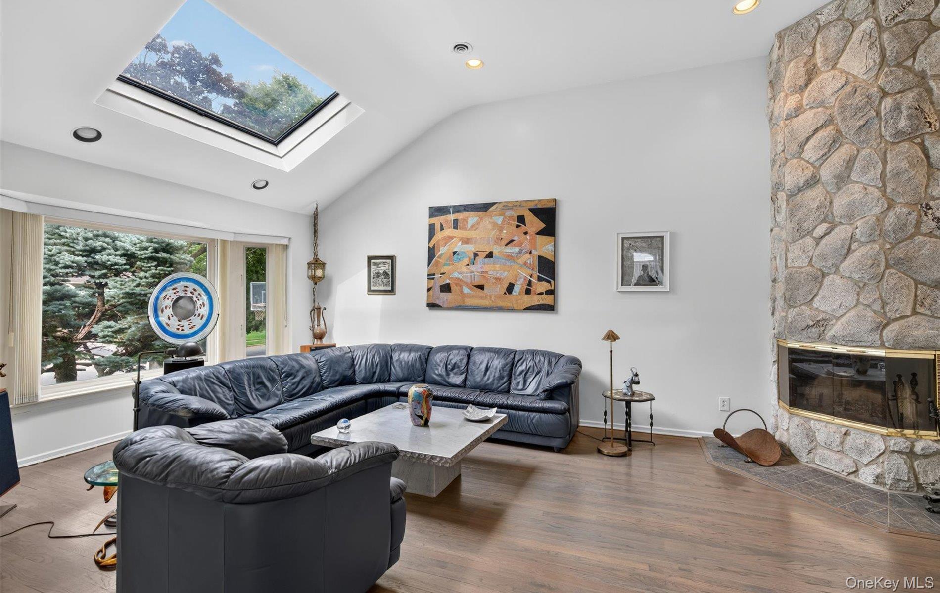 15 Ulster Drive Property Photo 4
