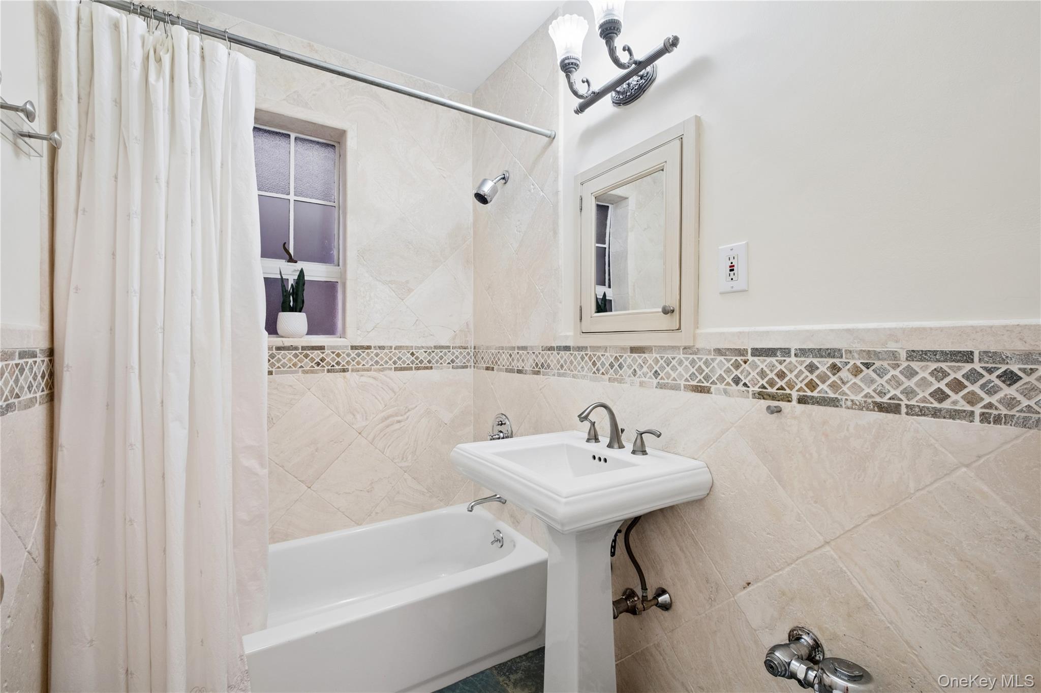 20 N Broadway J245 Property Photo 11