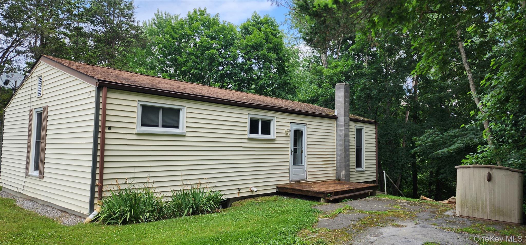 46 Gleason Boulevard Property Photo 2