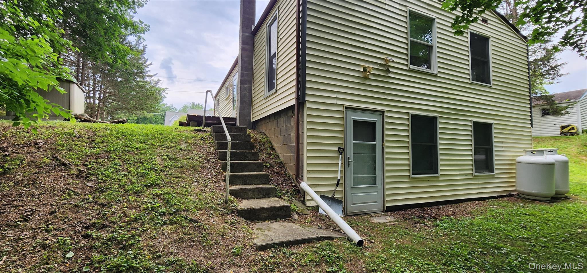 46 Gleason Boulevard Property Photo 4