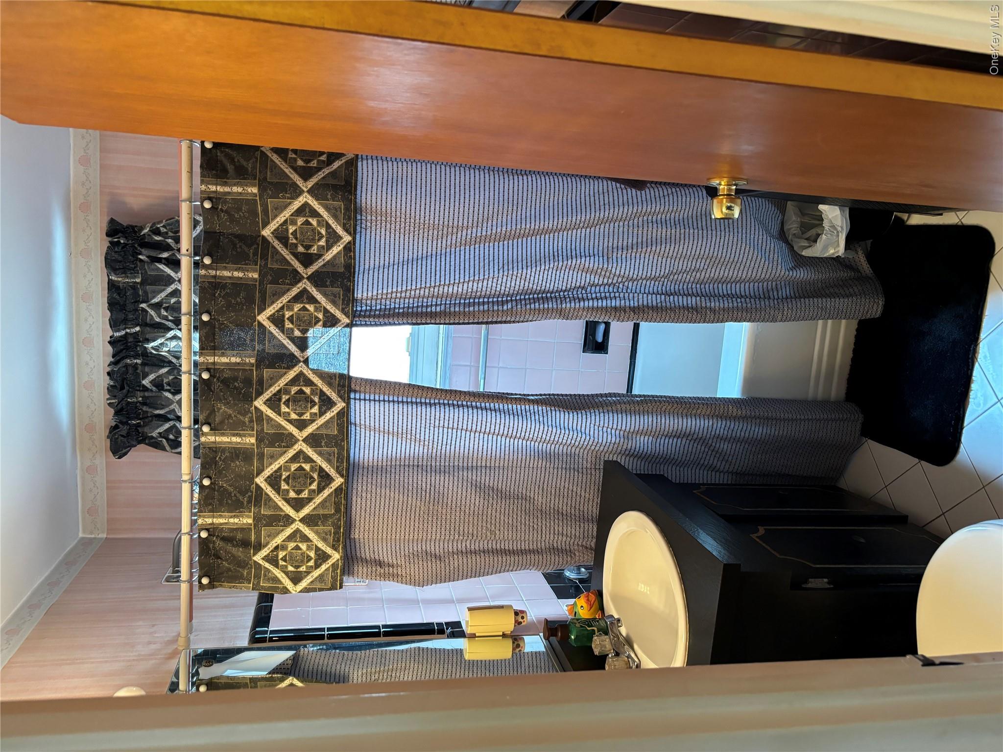 655 2nd Place Property Photo 10