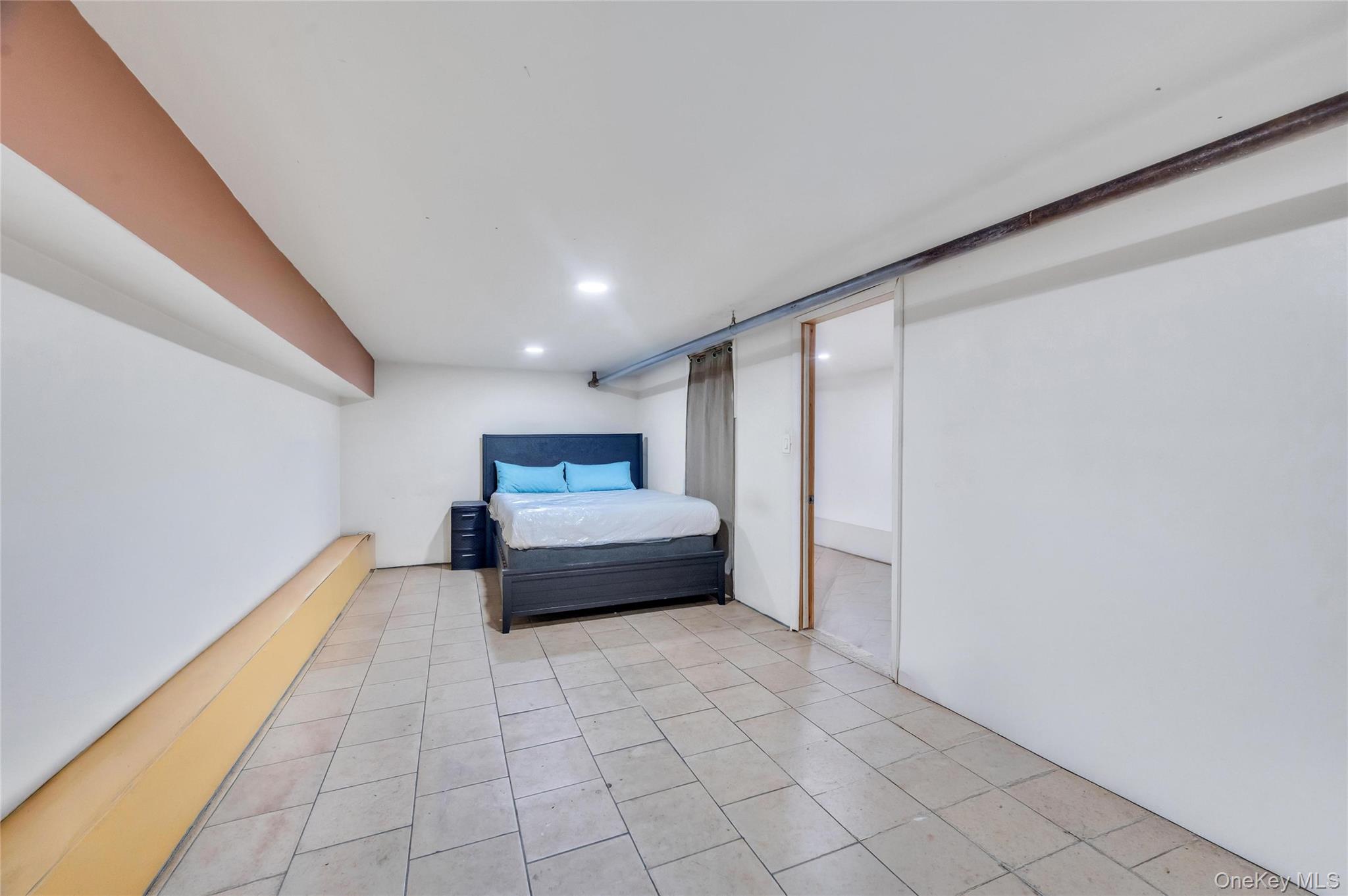 558 Midwood St Property Photo 22