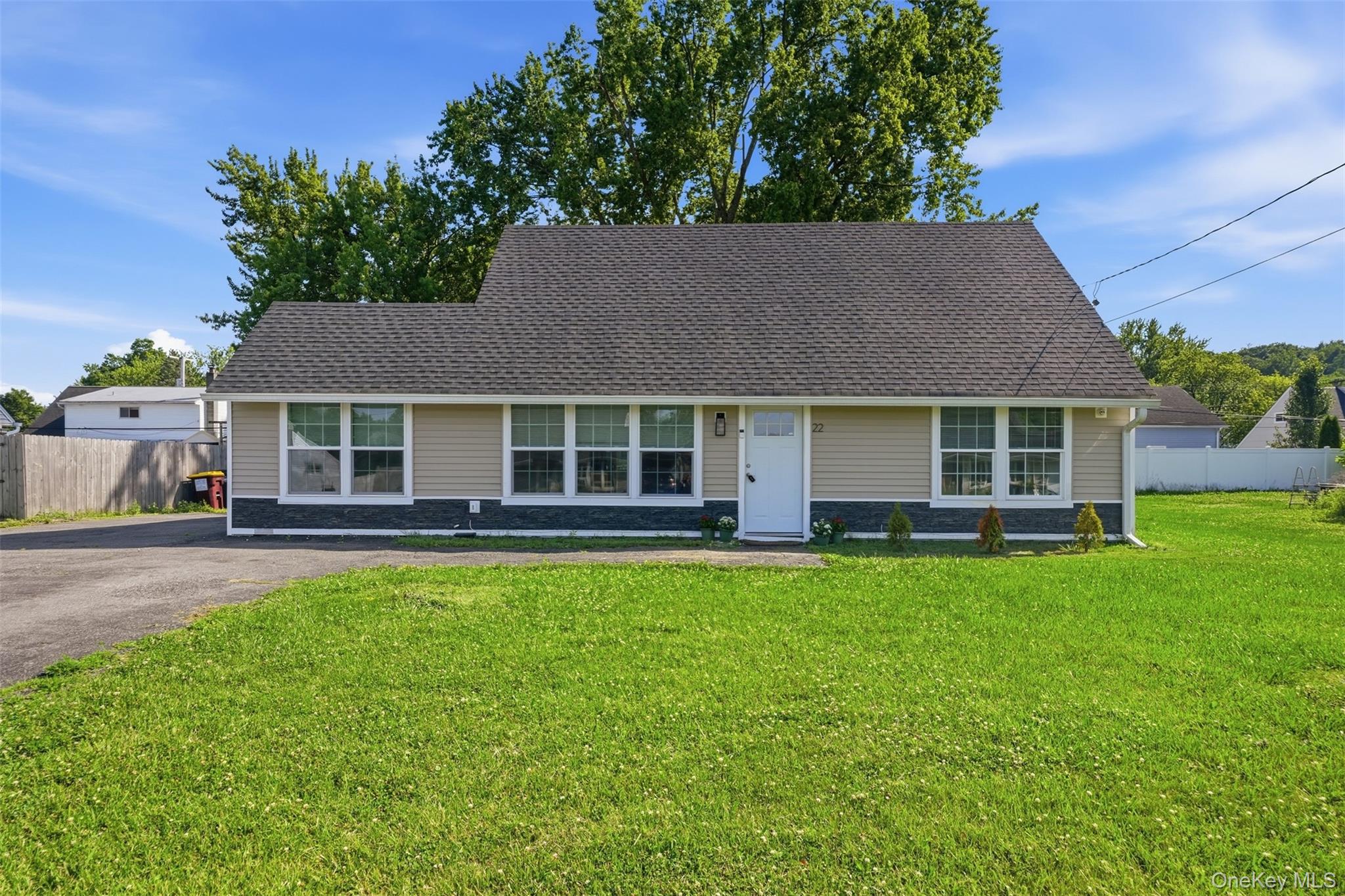 22 Jumping Brook Lane Property Photo 1