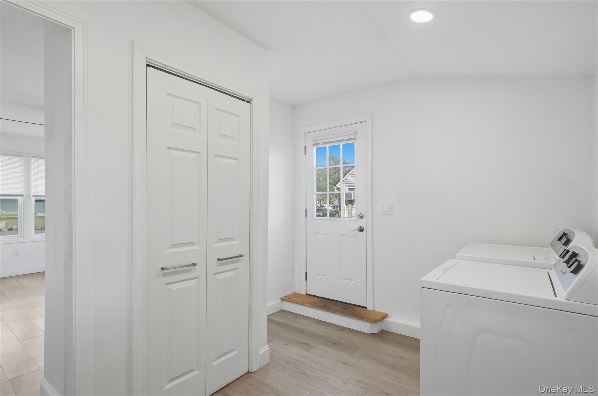 22 Jumping Brook Lane Property Photo 12