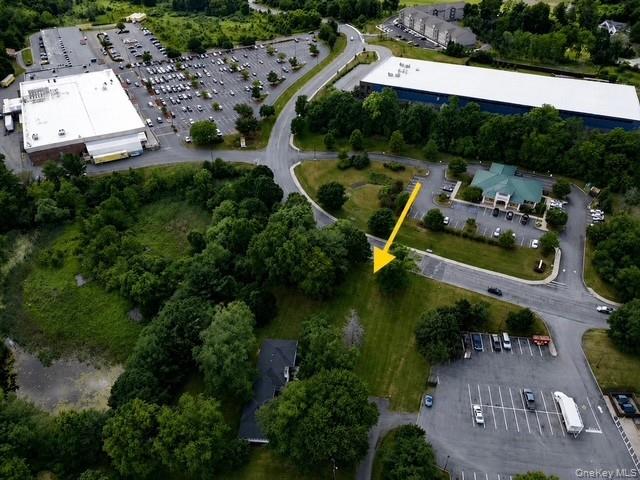10 Hollis Lane Property Photo 2