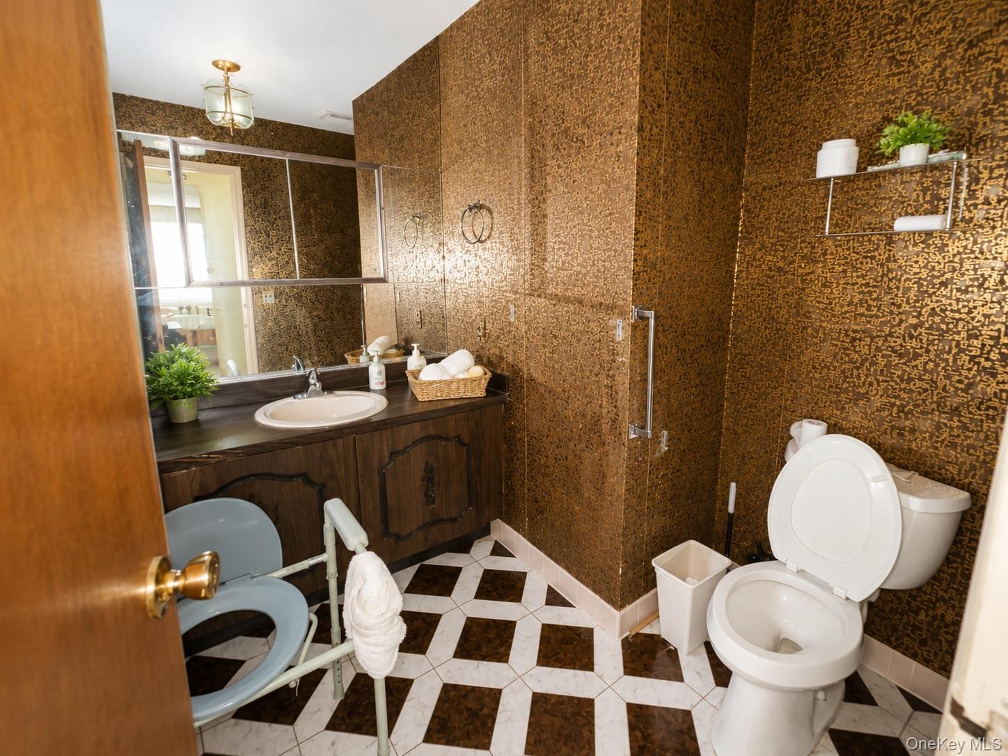 114 Washington Boulevard Property Photo 14