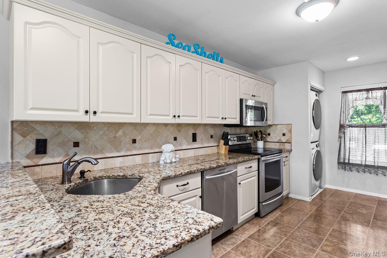 17 Lakeview Drive Property Photo 3