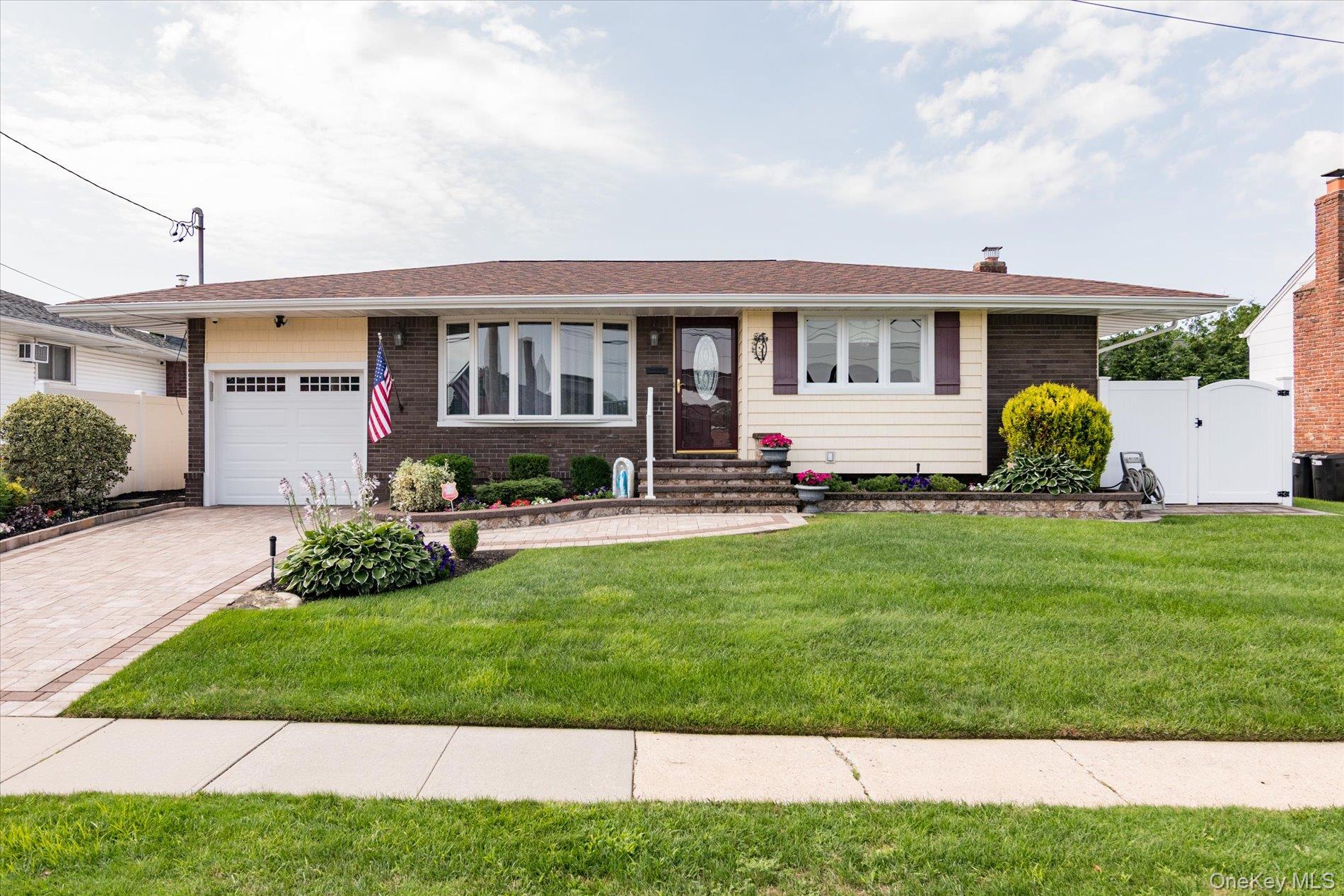 34 1st Avenue Property Photo 1