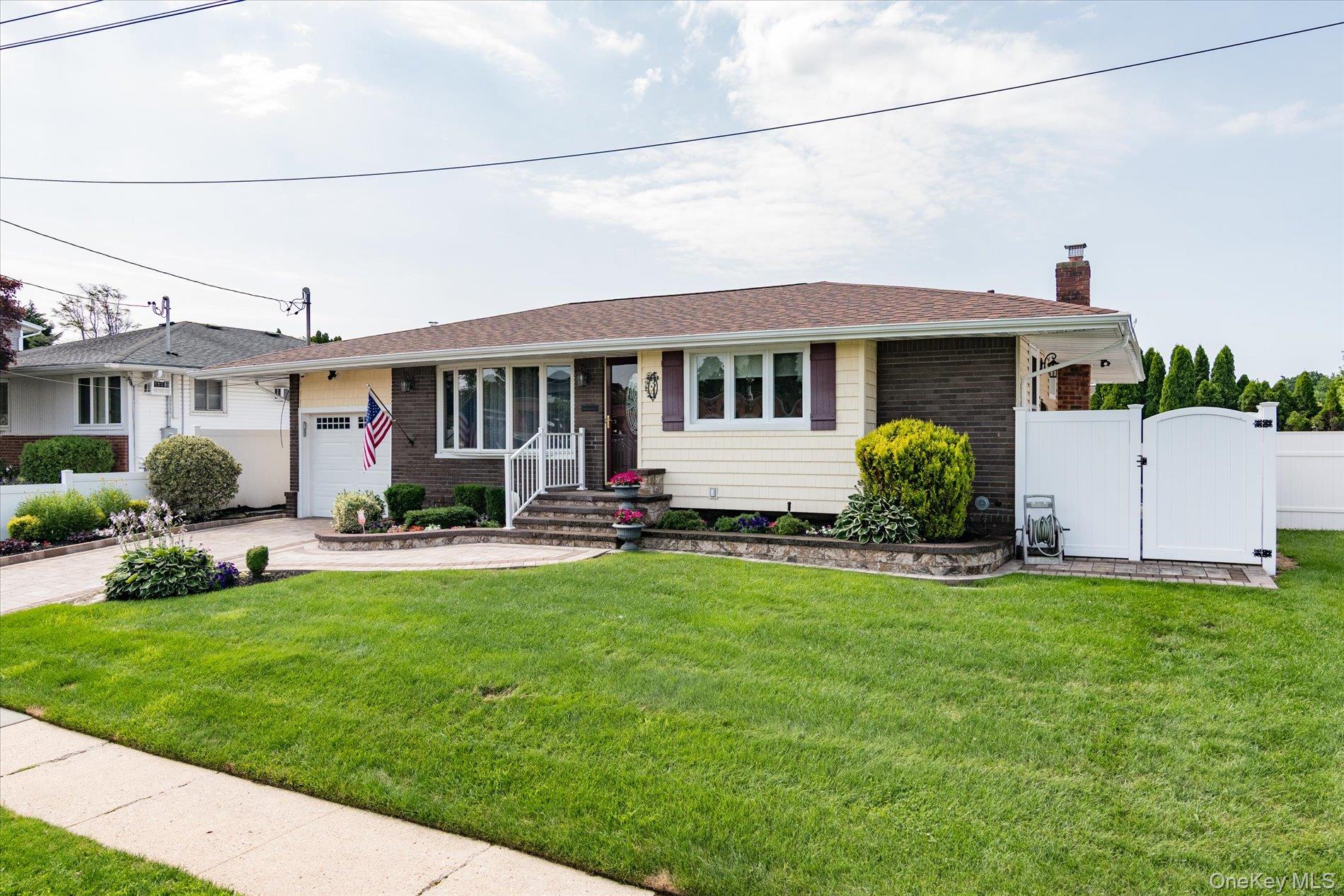 34 1st Avenue Property Photo 3