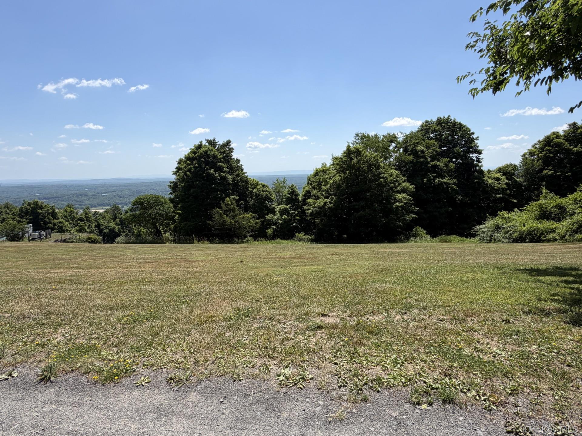 Eagles Nest Road Property Photo 1