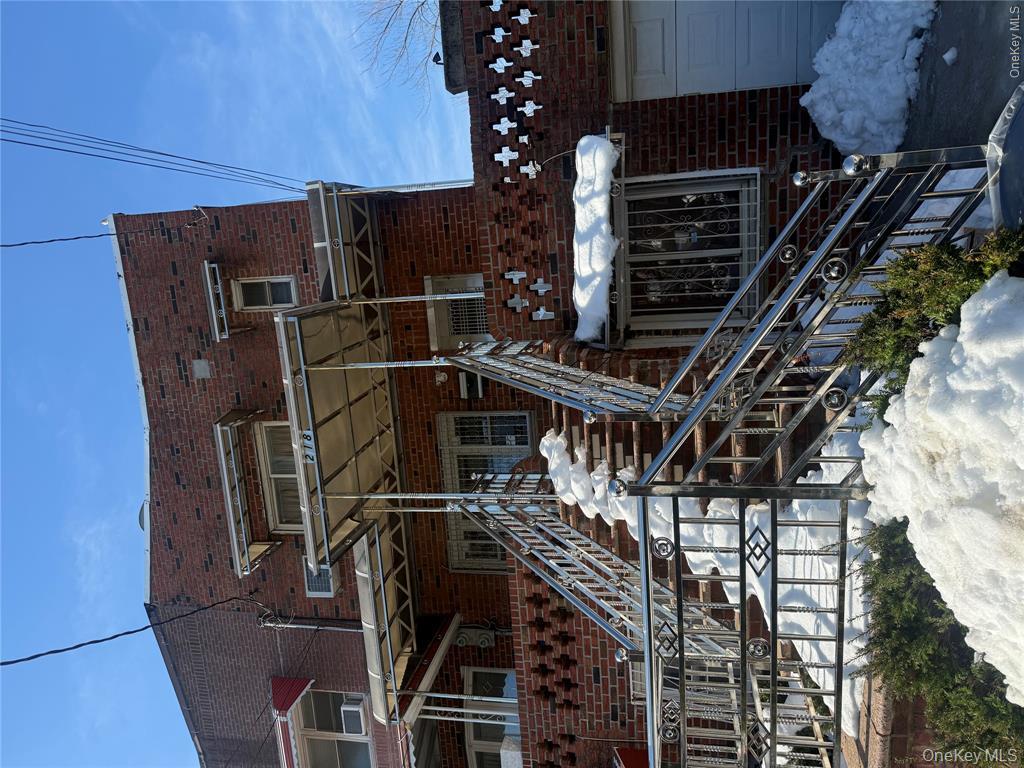 218 E 88th Street Property Photo 1