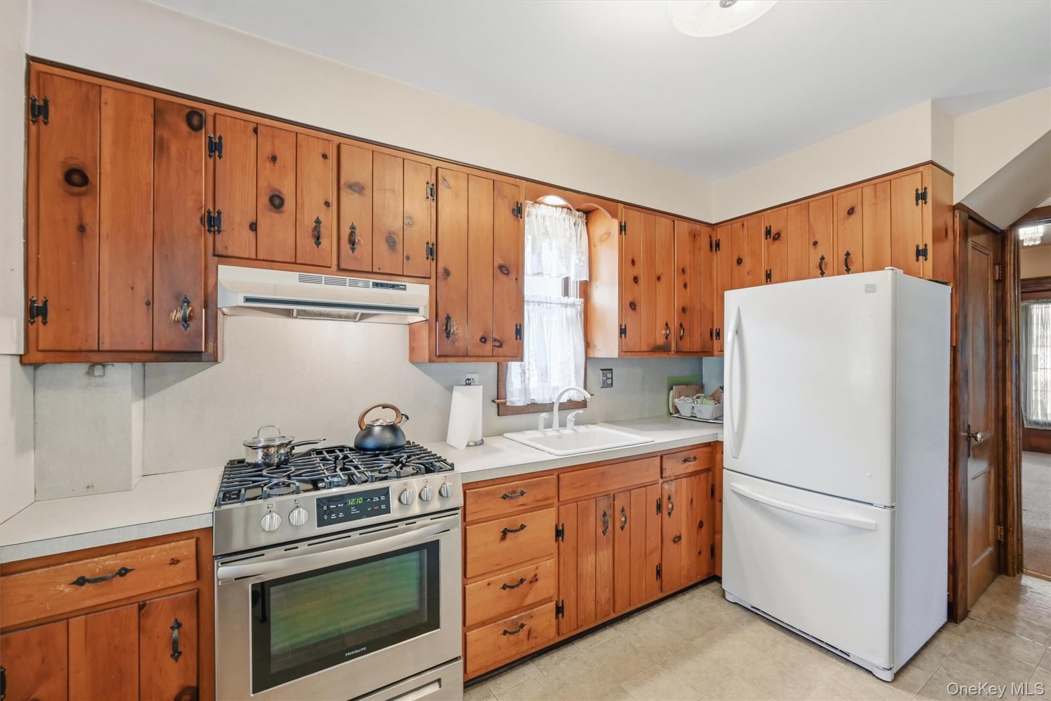 17 Kellogg Avenue Property Photo 9
