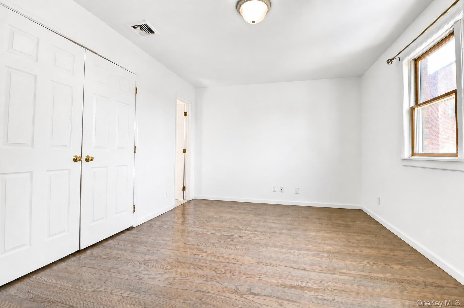 6107 Bleecker Street Property Photo 14